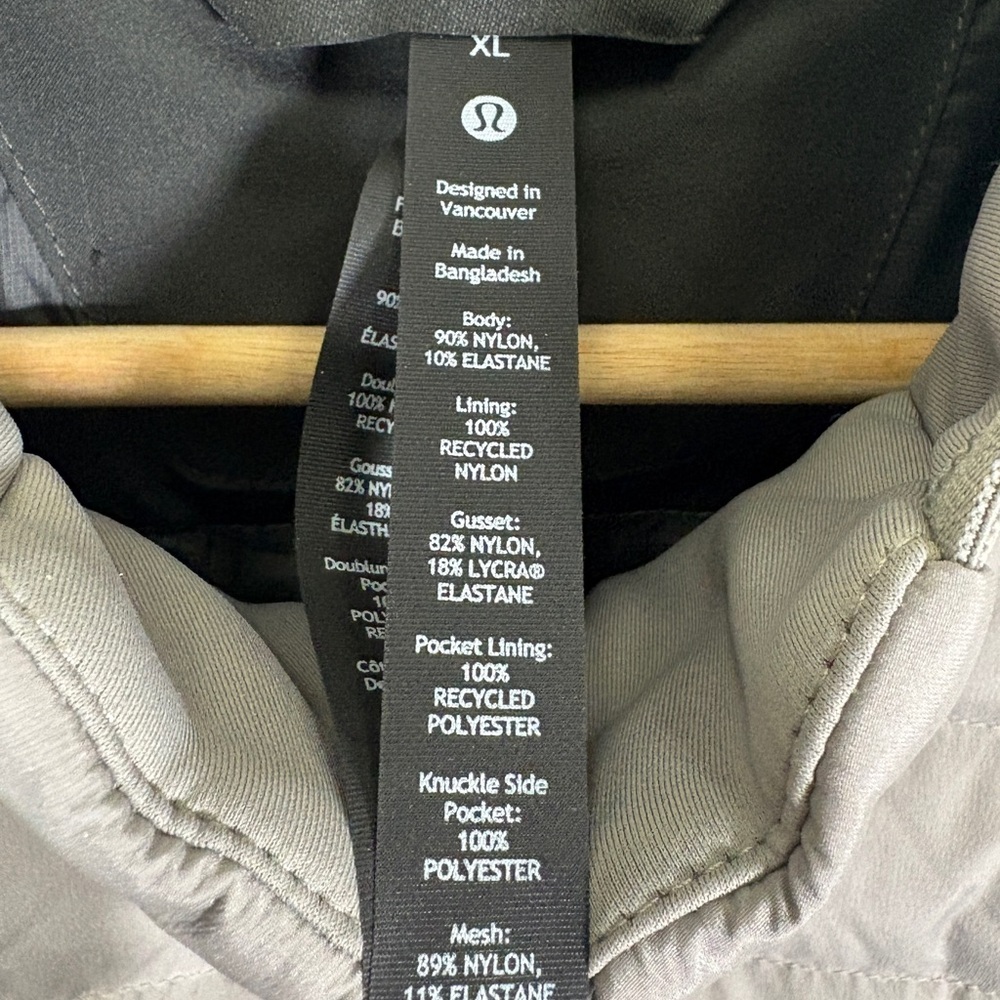 Lululemon Down For it All Puffer Vest Size XL - Picture 8 of 9